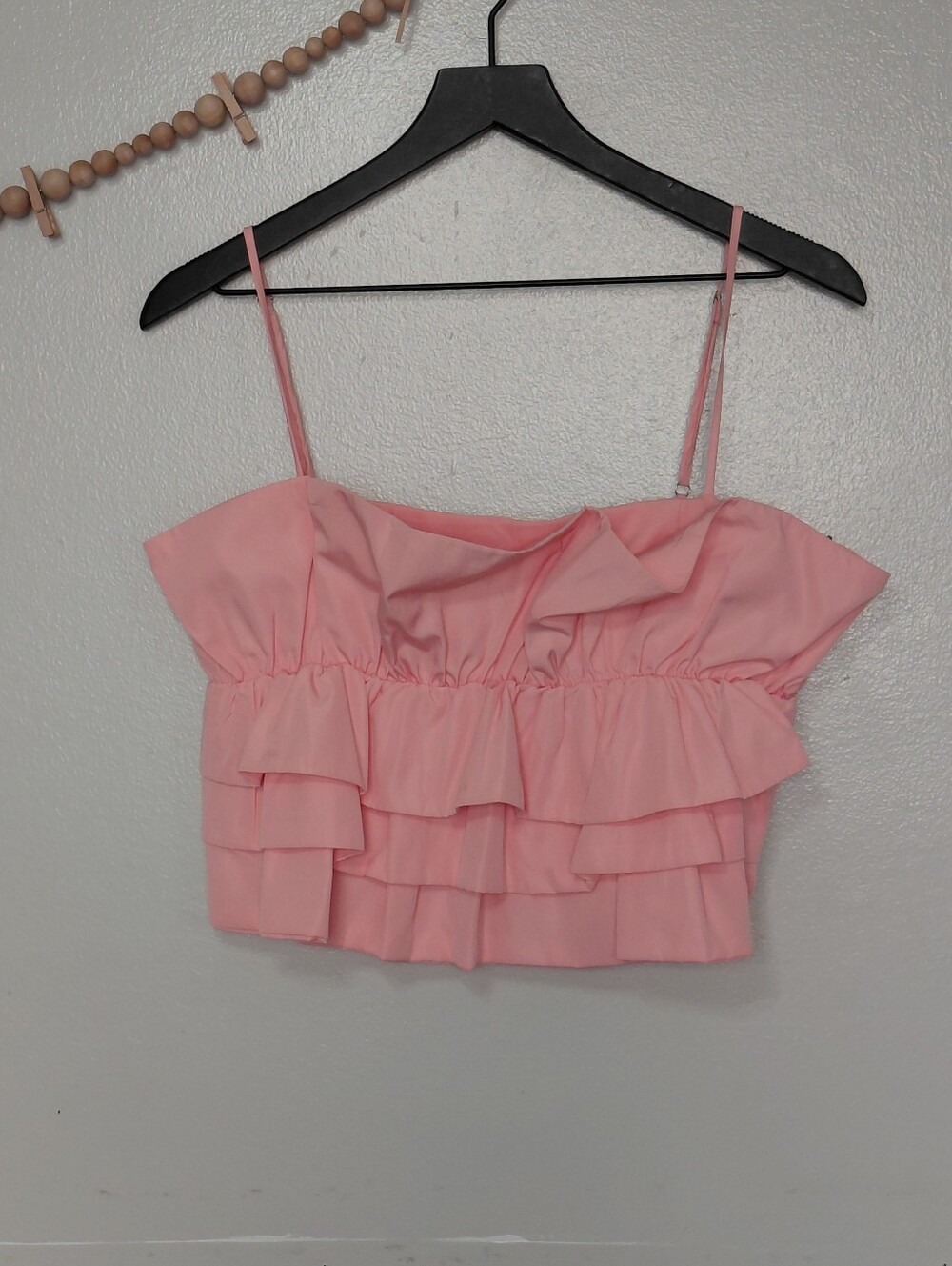 On Twelfth Voluminous Flirty Ruffle Crop Cami Going Out Top Medium NWOT